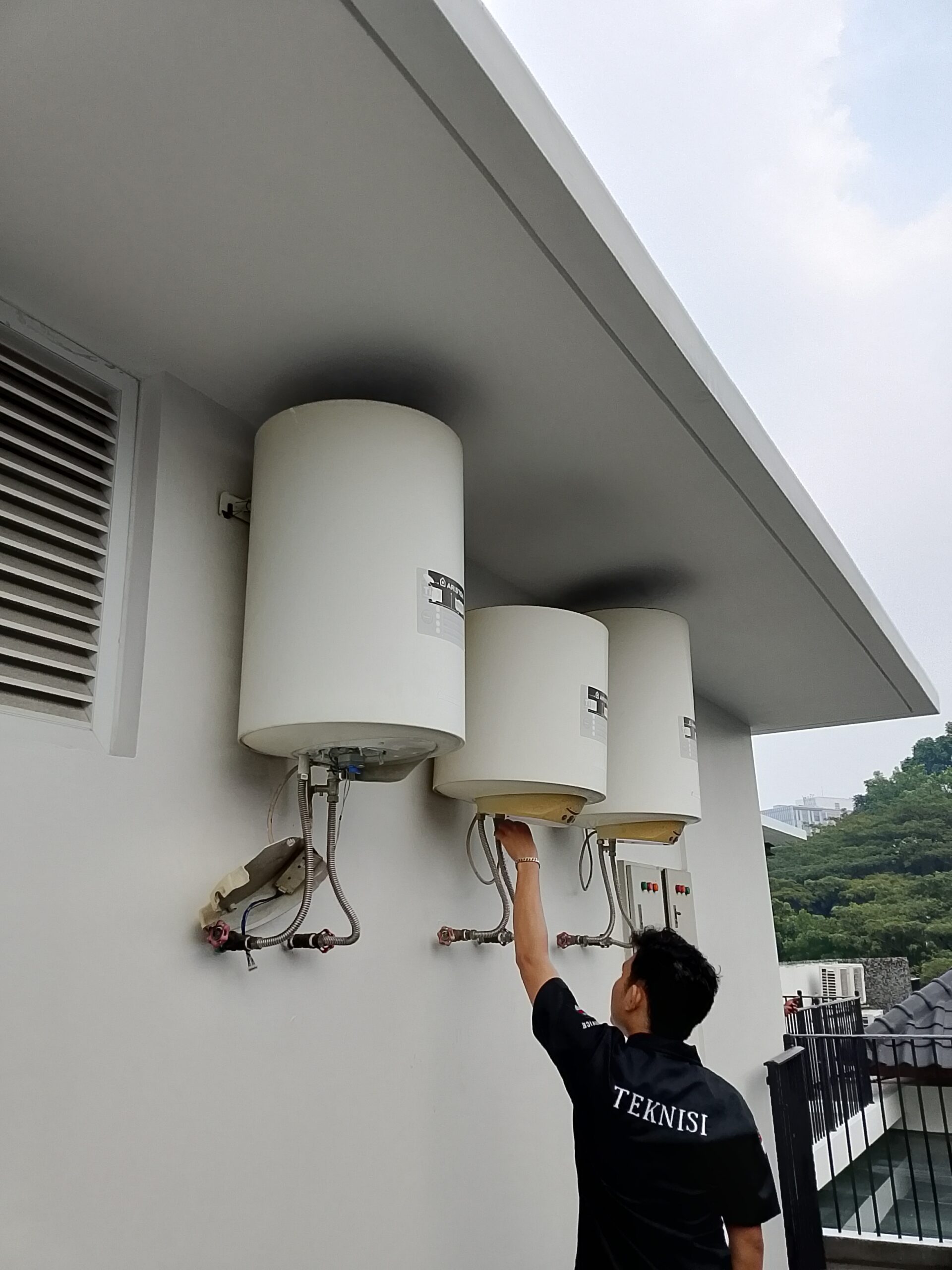Service Ariston