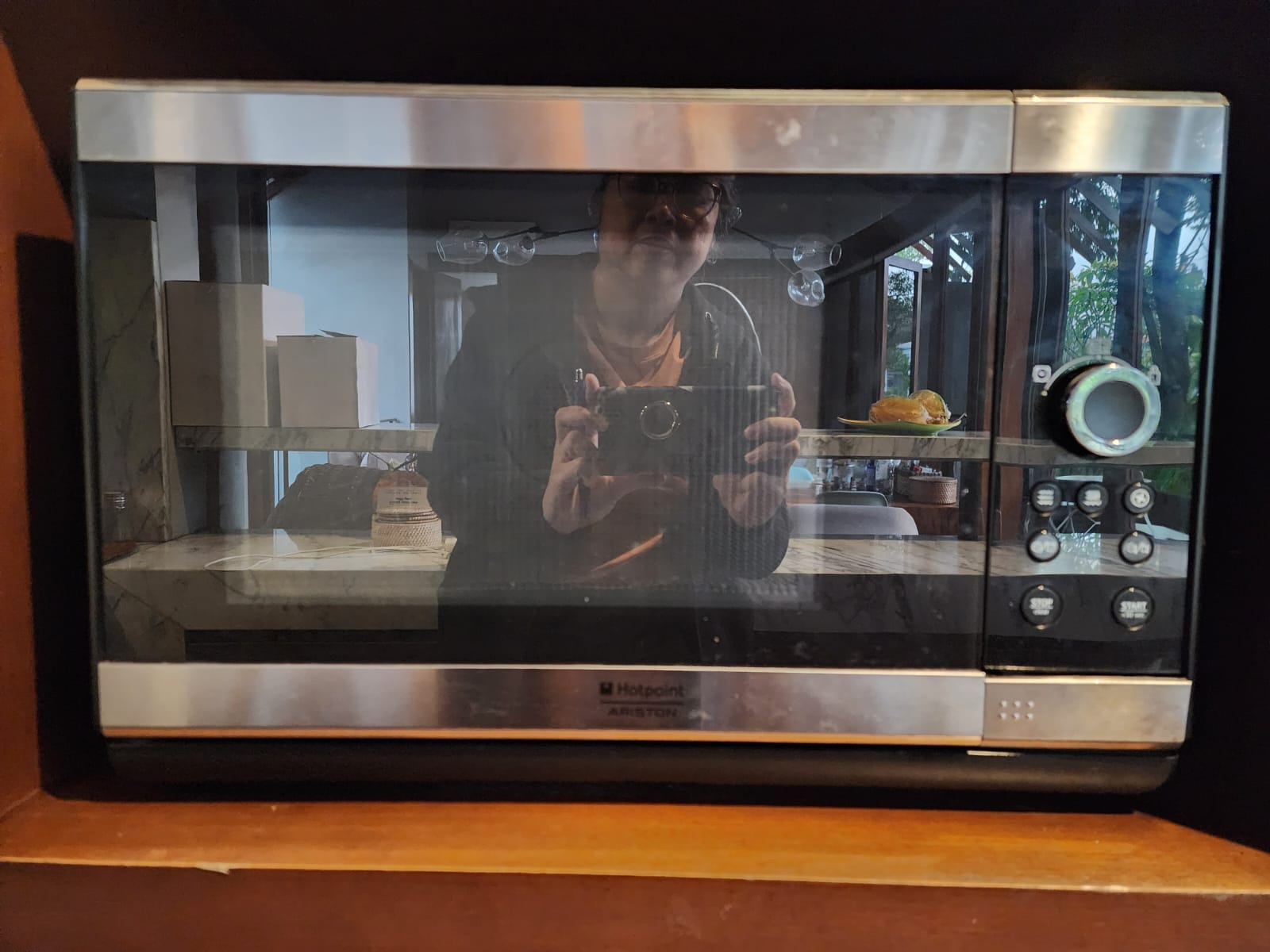 Microwave Ariston
